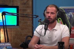 Nikola Dedović Pod kapicom