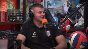 Milos Sakovic Pod kapicom